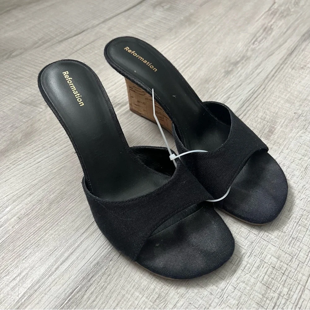REFORMATION Anita Mule Wedge - Black Linen 5.5